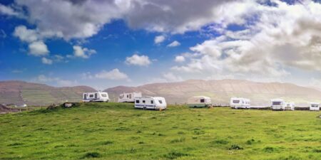 Best travel trailers under 2000 lbs with a bathroom