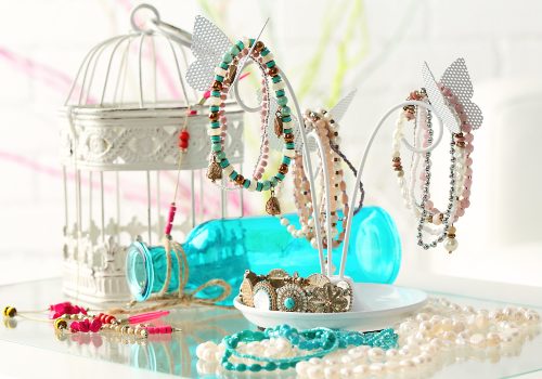 Using household items for organizing jewelry